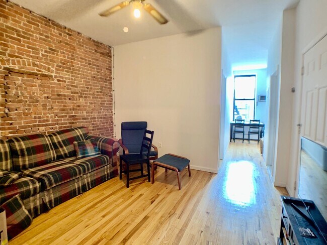 Foto del edificio - 912 Washington St