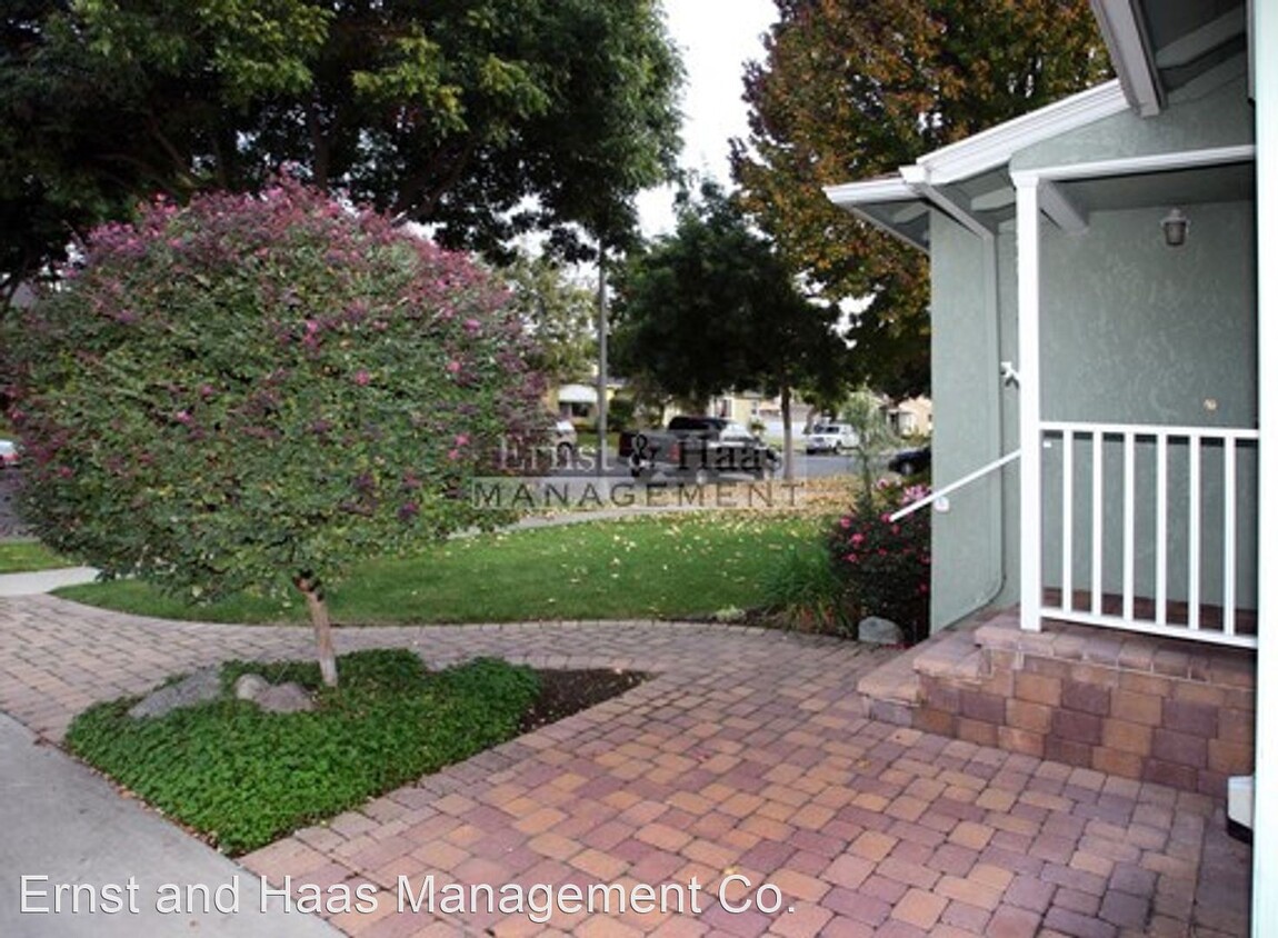 Primary Photo - 3 br, 1 bath House - 5517 Briercrest Ave.