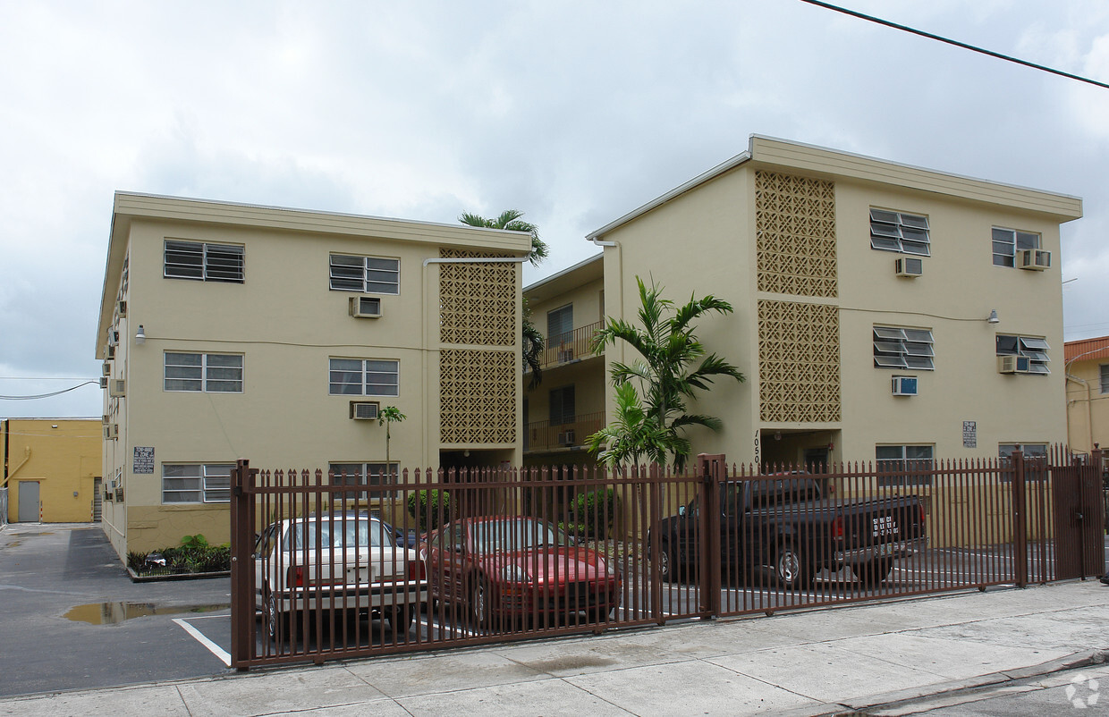 Building Photo - 1050 NW 1st St