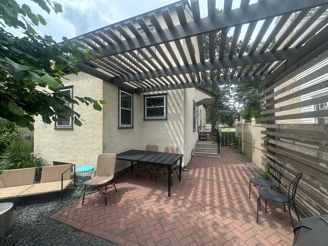 Foto del edificio - Gorgeous 3 Bedroom Single Family Home with...