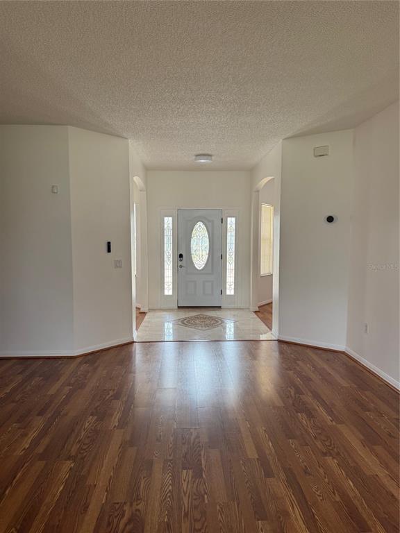 Building Photo - 42 Raintree Pl