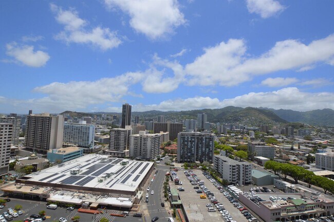 Foto del edificio - 1br/1ba/1pkg High Floor Kapiolani Manor