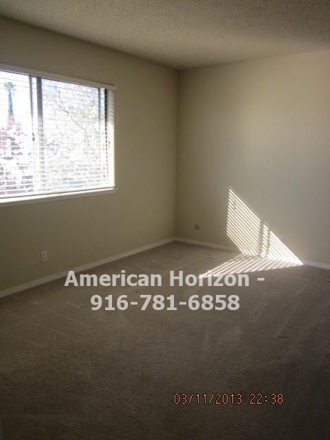 Building Photo - 9067 Pinata Way
