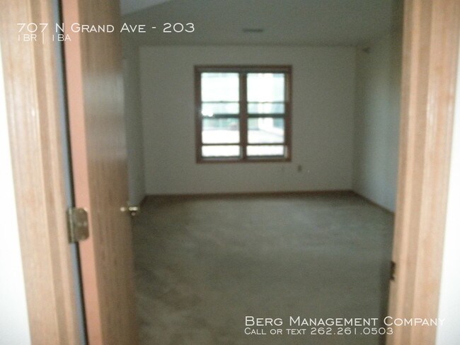 Building Photo - One Bedroom w/Den