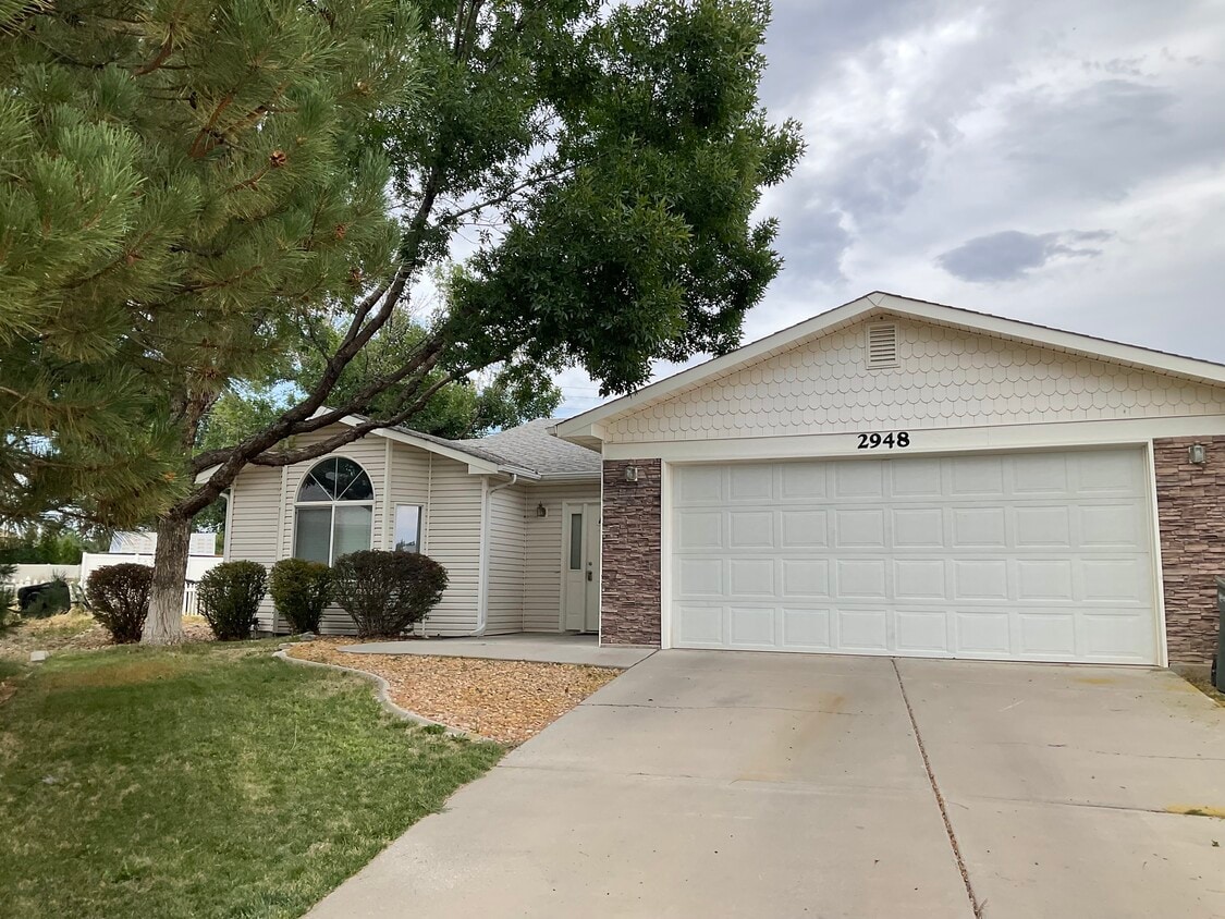 Primary Photo - 2948 Trinity Peaks Way