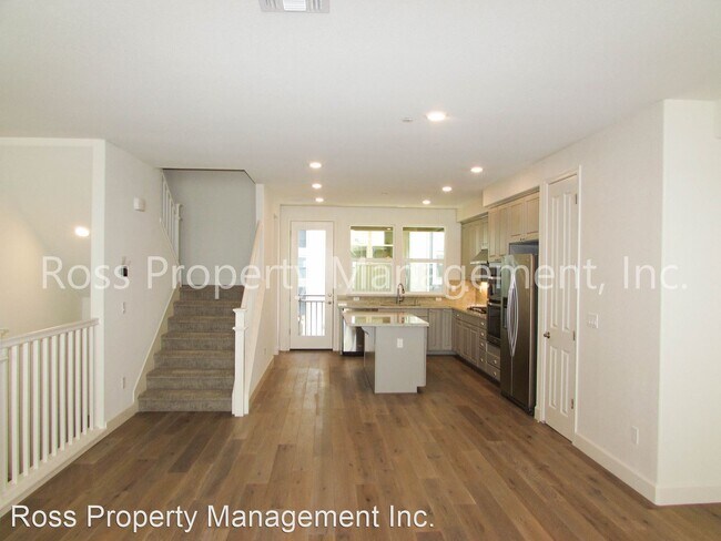 Building Photo - 3 br, 3.5 bath House - 4014 Windsor Way