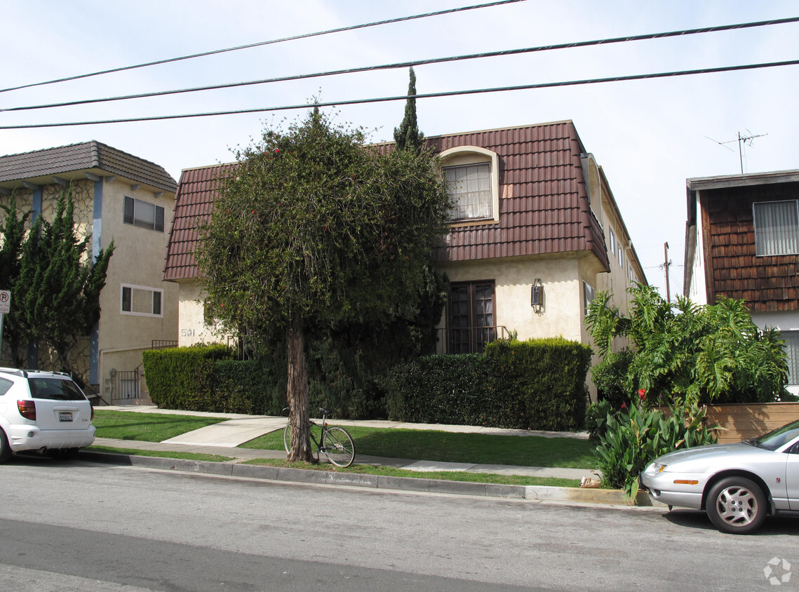 Building Photo - 501 Raymond Ave