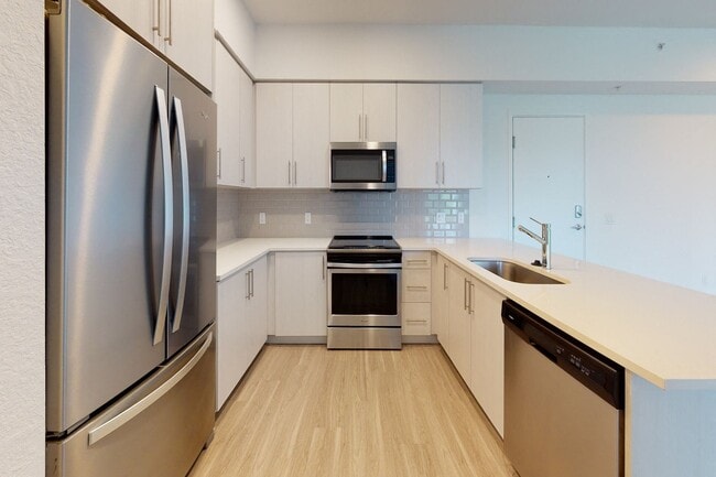 EnergyStar steel appliance packages in select kitchens. - Windsor Cornerstone Apartments