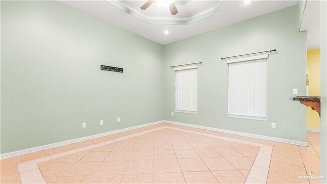 Building Photo - 25 Quail Dr