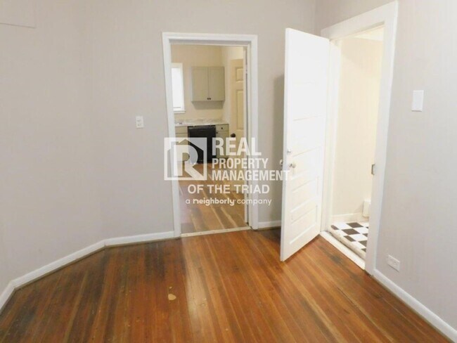 Foto del edificio - Move in special - Cozy 2 Bedroom/1 Bath Ho...