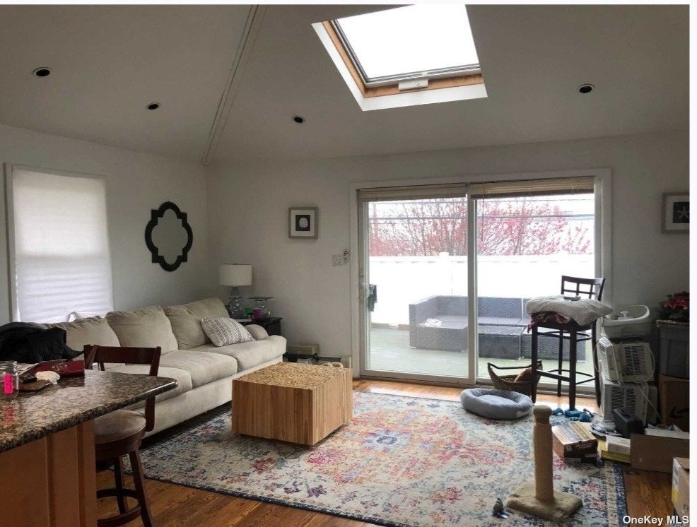 1 Marina Rd Unit 1st Fl, Island Park, NY 11558 Room for Rent in