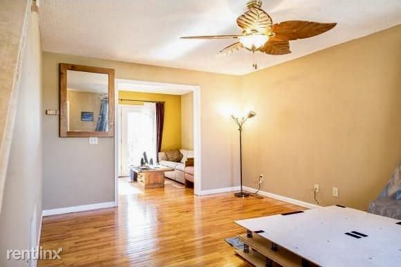 Building Photo - 4 br, 2.5 bath House - 136 Boardwalk