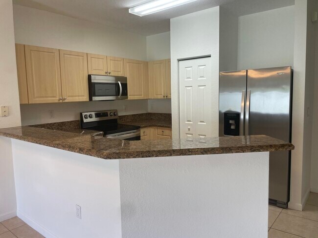 Foto del edificio - 5187 SE Mariner Garden Cir