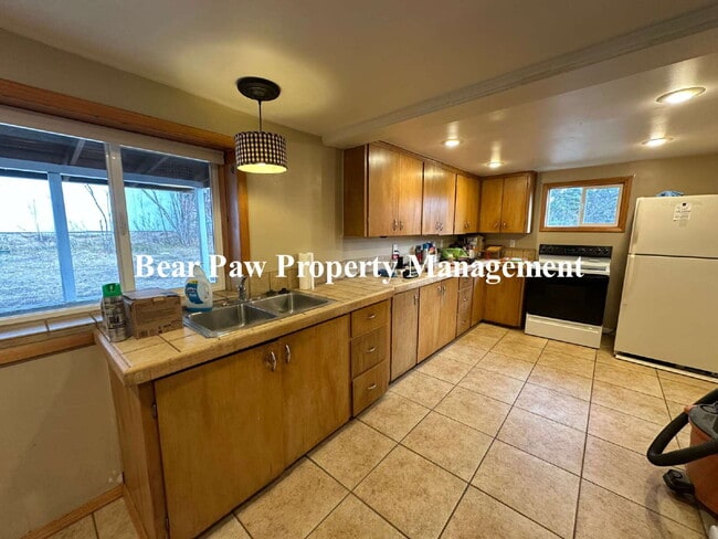 Building Photo - "Charming cabin in Evergreen"