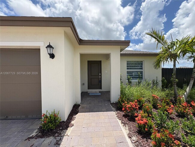Building Photo - 17376 SW 285th St