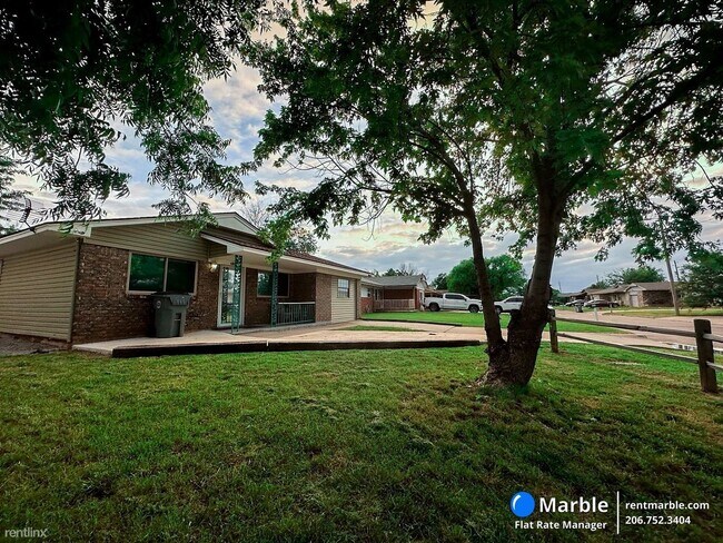 Building Photo - 3 br, 1.5 bath House - 4812 NW Ozmun Ave