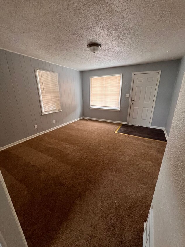 Primary Photo - One bedroom - Midtown