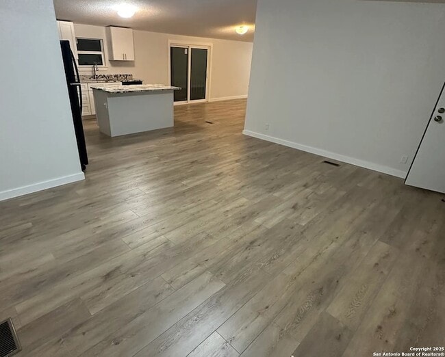 Building Photo - 1284 Glenn Dr