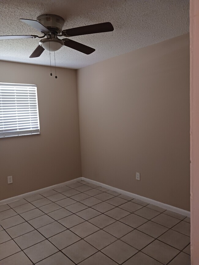 bedroom - 4153 Pine Drop Ln