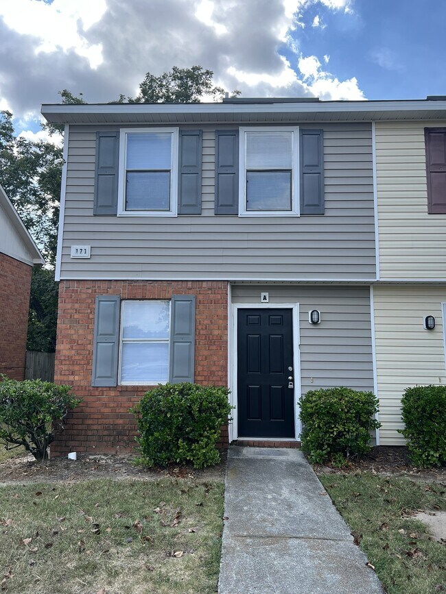 Building Photo - 171 Petersburg Cir