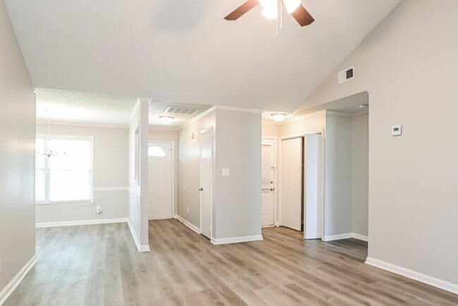 Foto del edificio - 4040 Coopersdale Rd