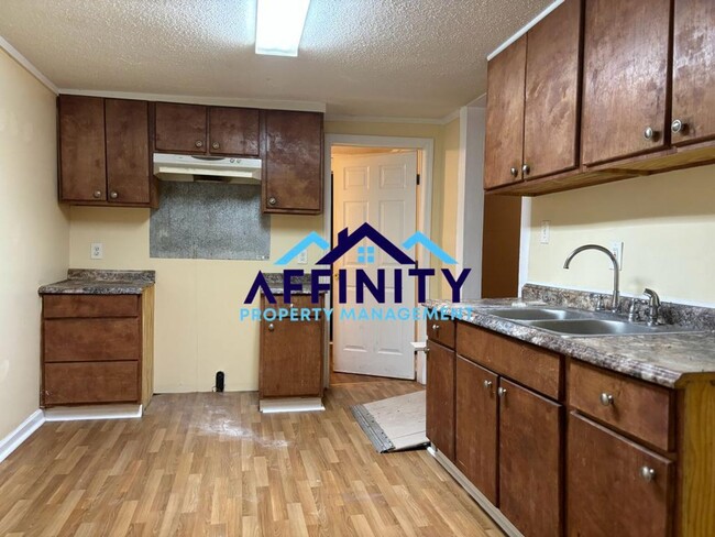 Building Photo - 887 Grady Street Macon, Ga 30216