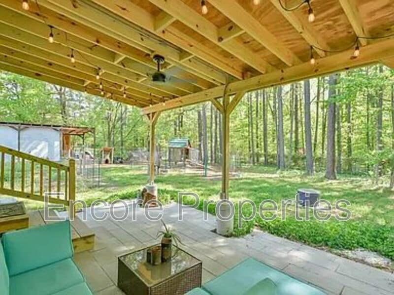 Foto del edificio - 2603 Windy Hill Rd