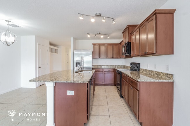Building Photo - 5756 Lacar Way
