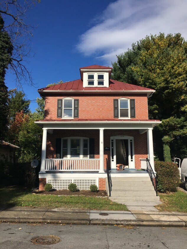 120 W Whitlock Ave, Winchester, VA 22601 House Rental in Winchester