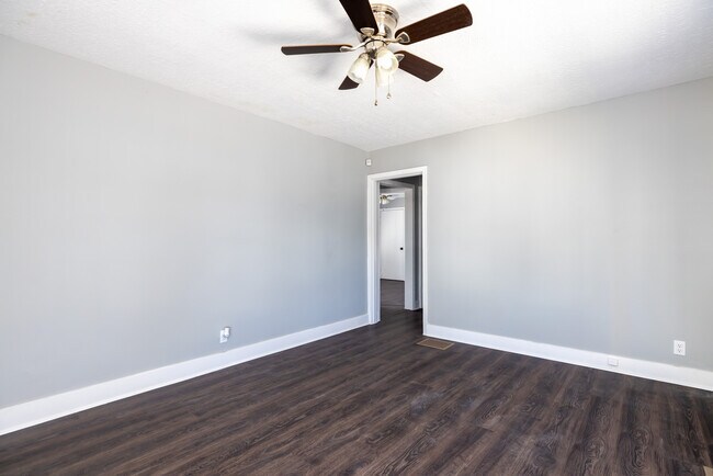 Building Photo - 1032 Sale Ave