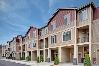 Building Photo - 3800 NE 3rd Pl