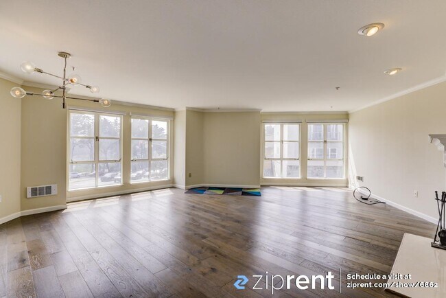Building Photo - 298 Portola Dr
