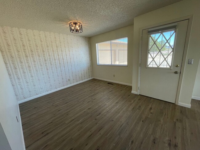 Foto del edificio - Spacious property with views!