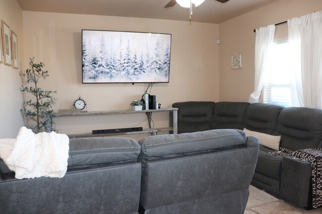 Building Photo - 4787 Sirocco Ave