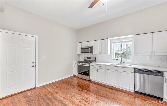 Foto del edificio - 2522 W Cortland St