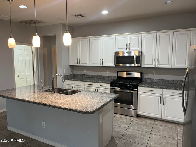 Foto del edificio - 15728 N 182nd Ln