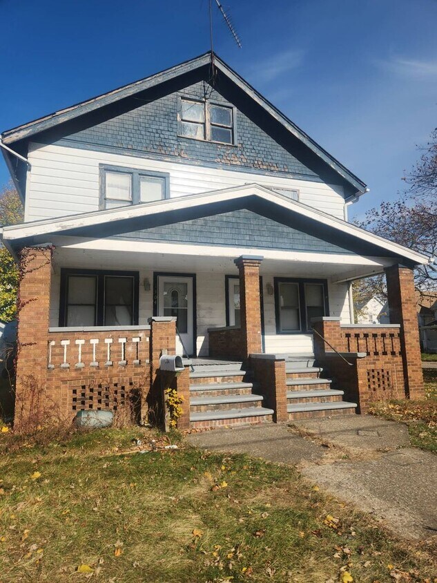 Foto principal - 1304-1304 W 5th St