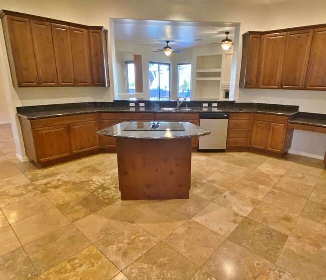 Building Photo - HOUSE - FIRECLIFF -  COMMUNITY POOL