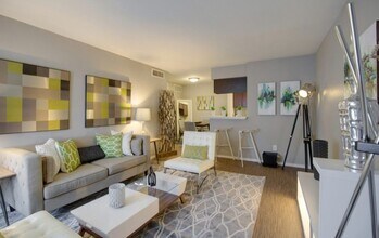 Crosby at Westchase Apts photo'