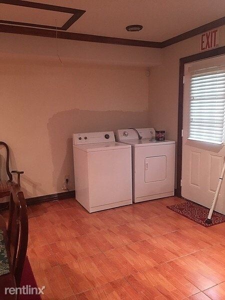 Building Photo - 2 br, 1 bath Apartment - 6706 Whitton Drive