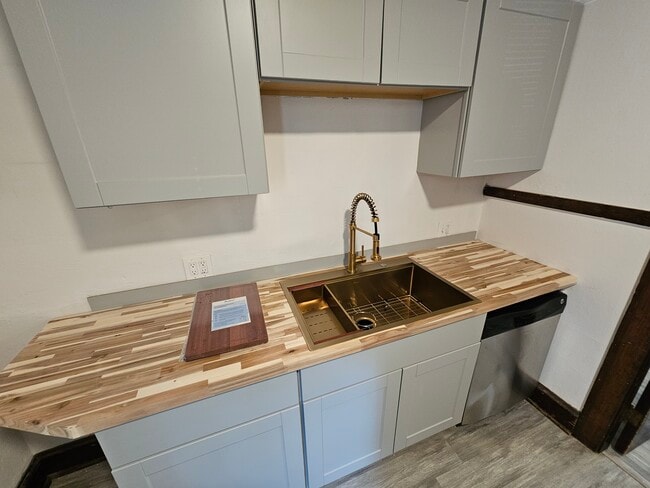 Building Photo - Little Italy Student Housing