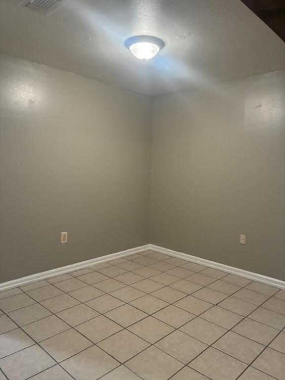 Building Photo - 1655 Port Dr