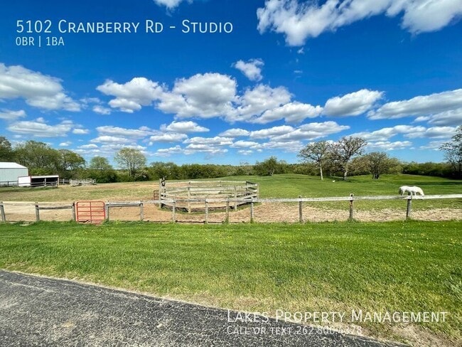 Building Photo - 5102 Cranberry Rd