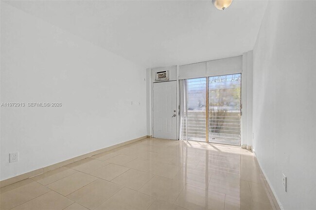 Foto del edificio - 1685 Jefferson Ave