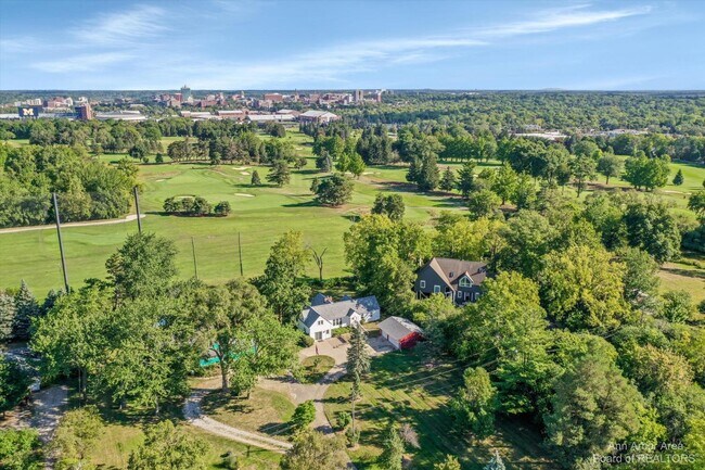 Foto del edificio - 111 Golfview Ln