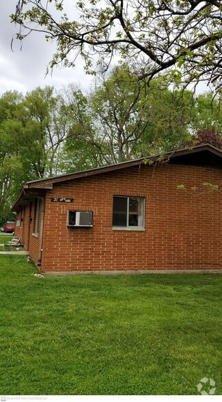 Building Photo - 21 W Parkwood Dr