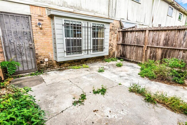 Building Photo - 122 Goodson Dr