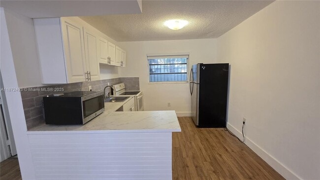Foto del edificio - 641 NW 2nd St