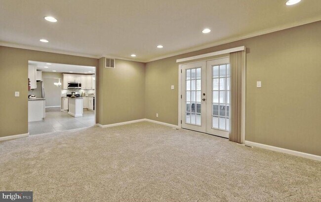 Building Photo - 501 Morris Dr