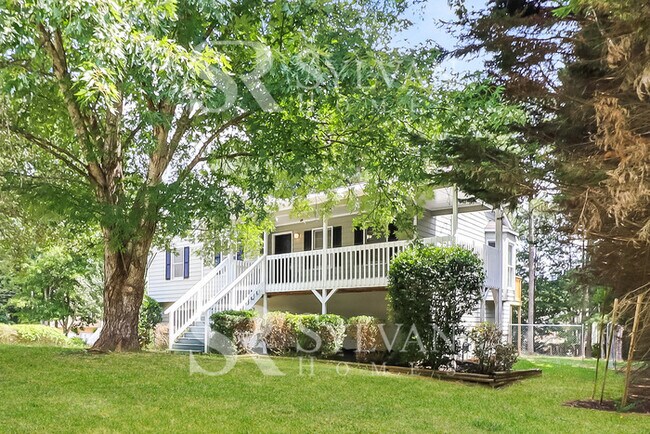 Foto del edificio - Enjoy the coziness of this darling home